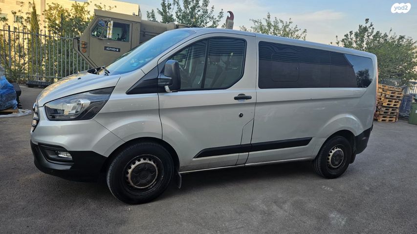 פורד טרנזיט קוסטום