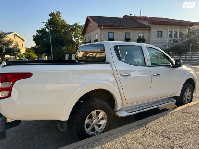 מיצובישי טרייטון / L200