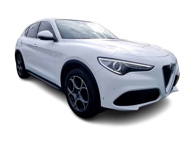 אלפא רומיאו סטלביו