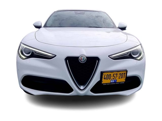 אלפא רומיאו סטלביו