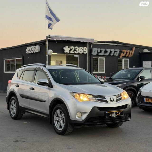 מודעת רכב טויוטה RAV4