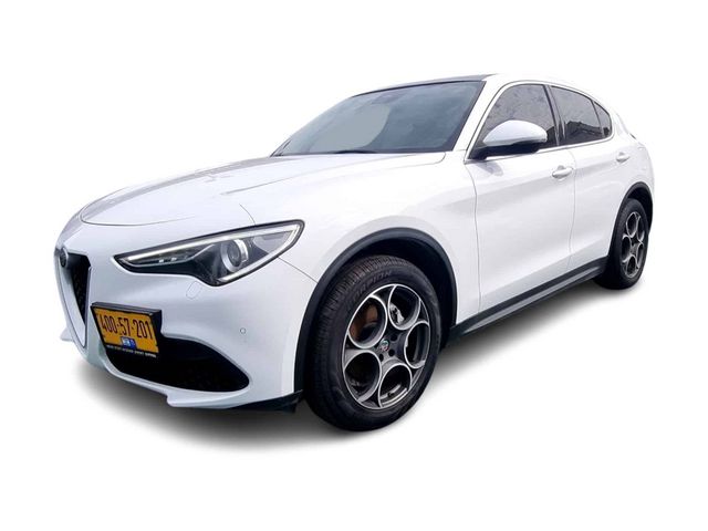 אלפא רומיאו סטלביו