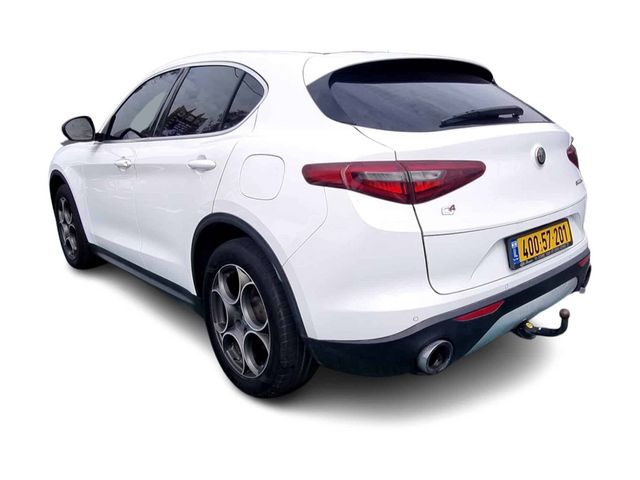 אלפא רומיאו סטלביו