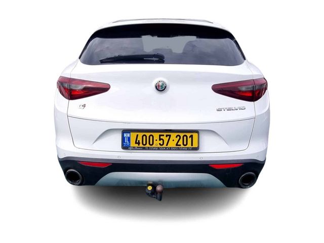 אלפא רומיאו סטלביו