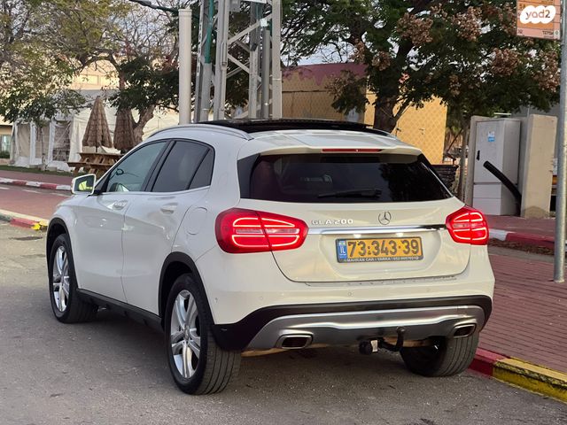 מרצדס-בנץ GLA