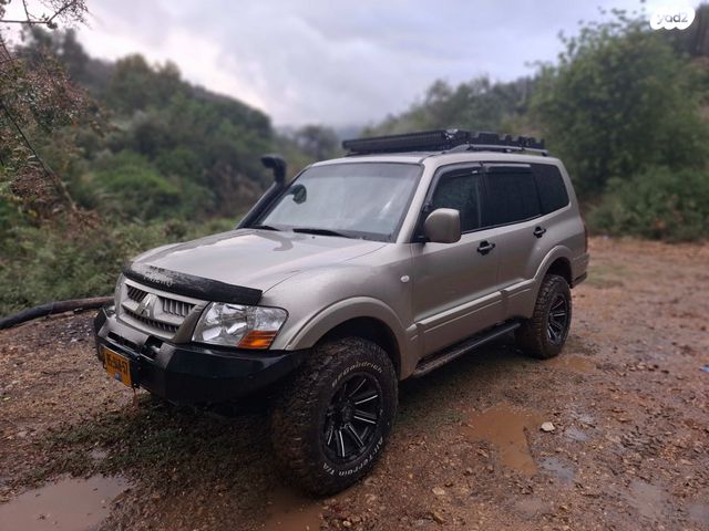 מיצובישי פג'רו