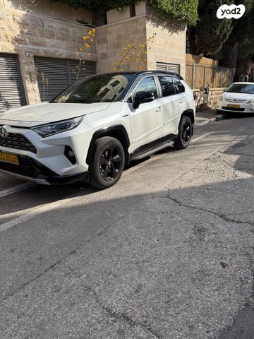 טויוטה RAV4