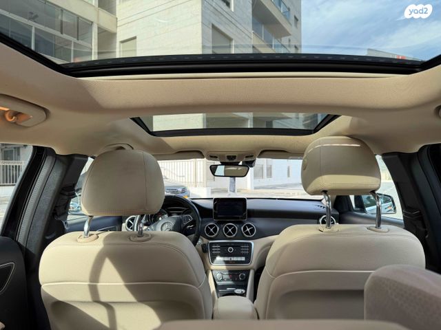 מרצדס-בנץ GLA