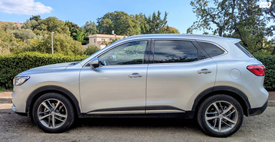 מודעת רכב אם ג'י EHS PHEV