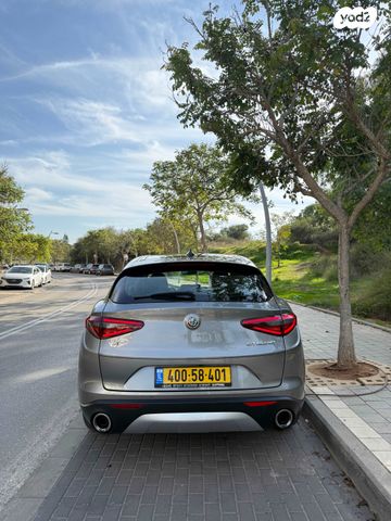 אלפא רומיאו סטלביו