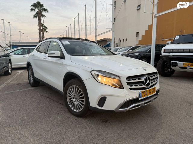 מרצדס-בנץ GLA