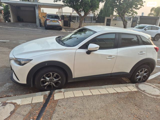 מודעת רכב מאזדה CX-3