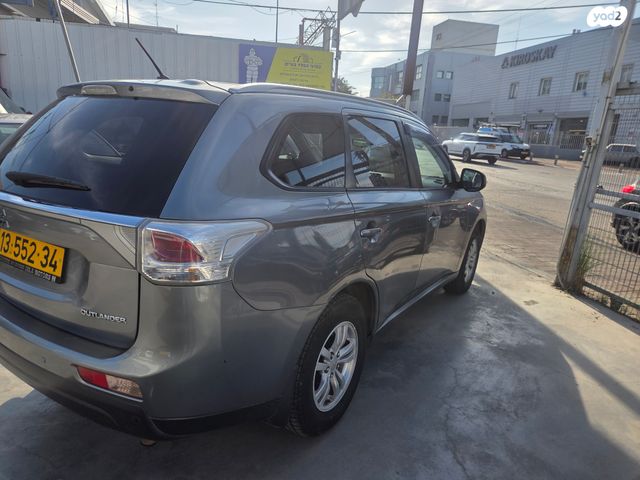 מיצובישי אאוטלנדר