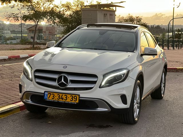 מודעת רכב מרצדס-בנץ GLA