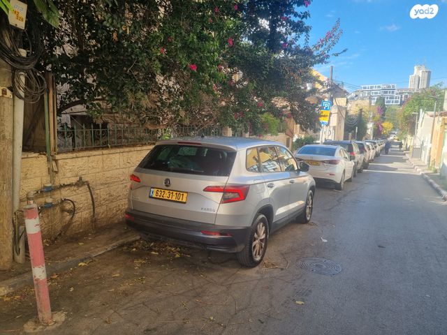 מודעת רכב סקודה קארוק