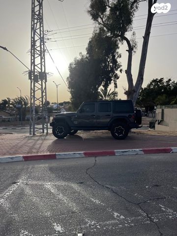 מודעת רכב ג'יפ רנגלר