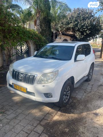 טויוטה לנד קרוזר
