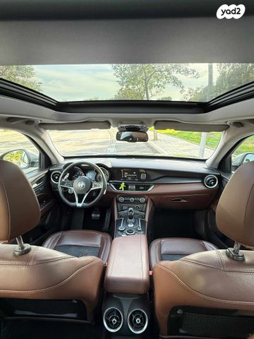 מודעת רכב אלפא רומיאו סטלביו