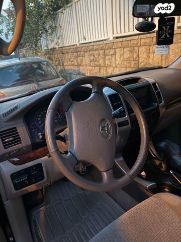 מודעת רכב טויוטה לנד קרוזר