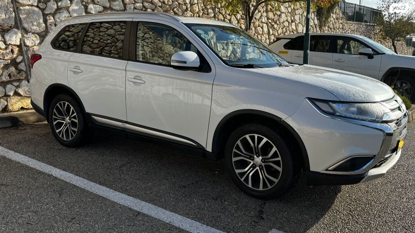 מודעת רכב מיצובישי אאוטלנדר