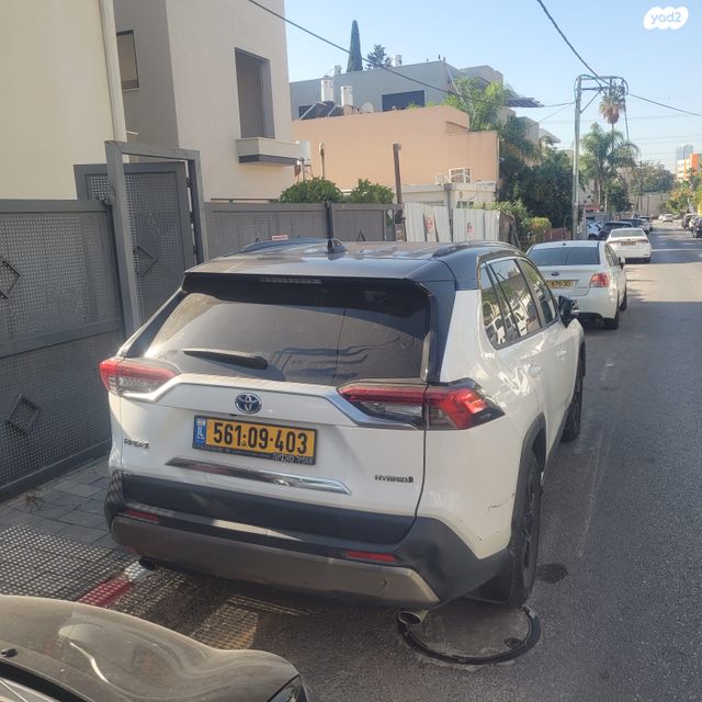 טויוטה RAV4