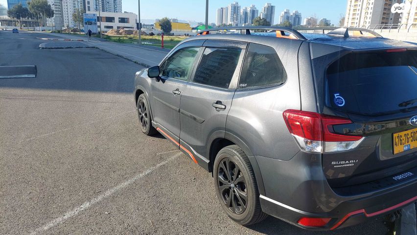 סובארו פורסטר