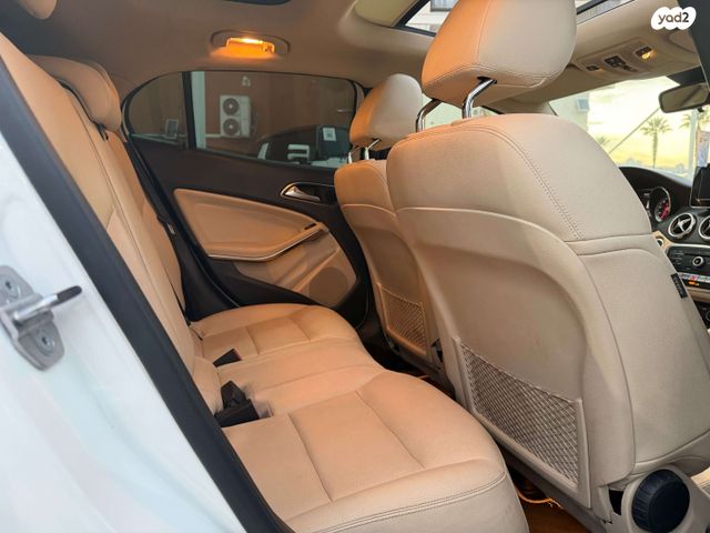 מרצדס-בנץ GLA