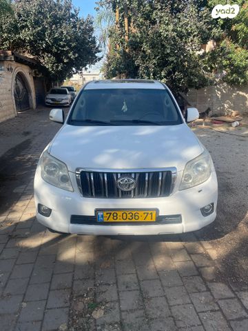 טויוטה לנד קרוזר