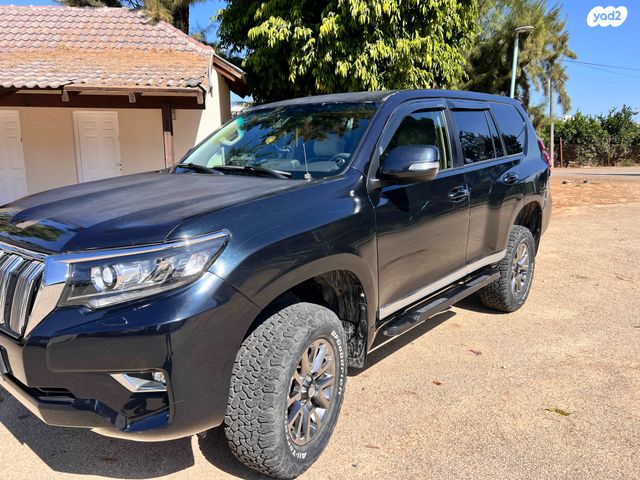 טויוטה לנד קרוזר