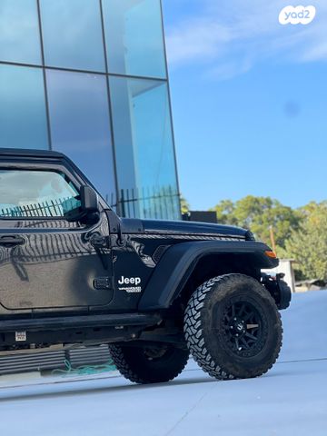 מודעת רכב ג'יפ רנגלר