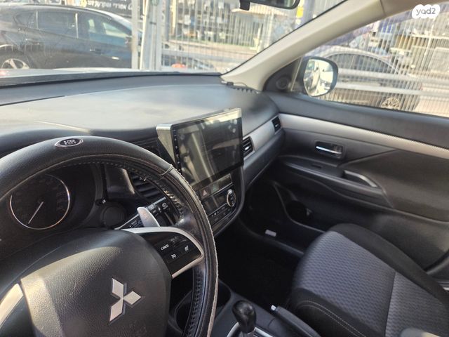 מיצובישי אאוטלנדר