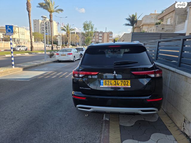 מיצובישי אאוטלנדר