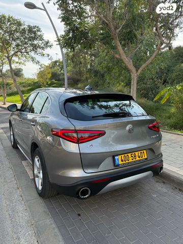 אלפא רומיאו סטלביו