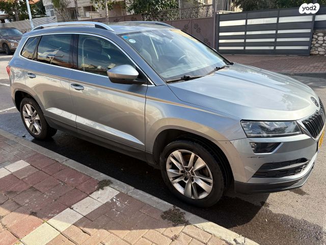 מודעת רכב סקודה קארוק