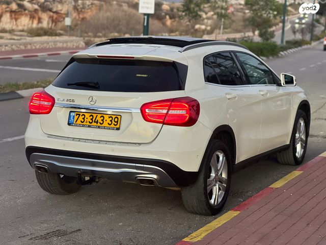 מרצדס-בנץ GLA