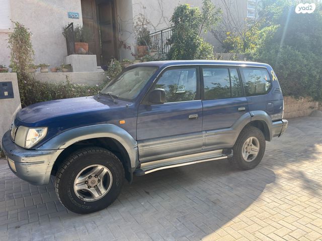 טויוטה לנד קרוזר