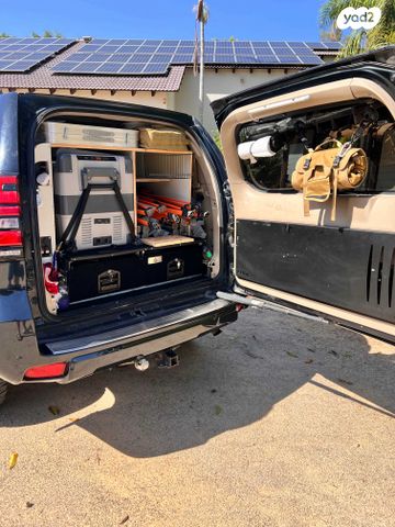 טויוטה לנד קרוזר