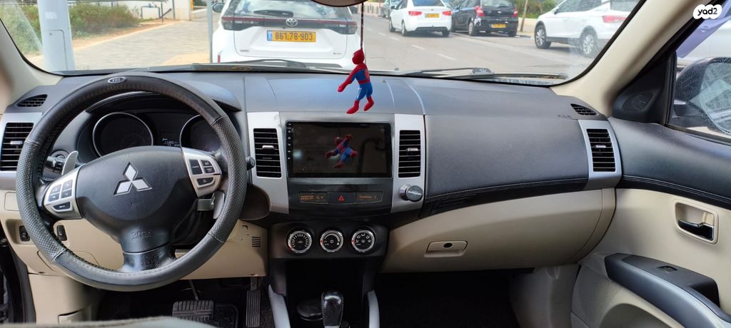 מיצובישי אאוטלנדר