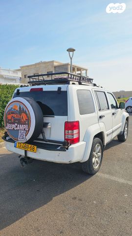 מודעת רכב ג'יפ צ'ירוקי