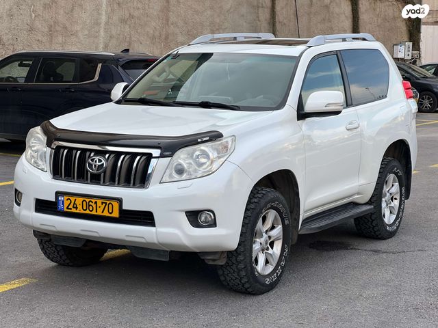 טויוטה לנד קרוזר
