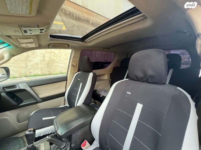 טויוטה לנד קרוזר