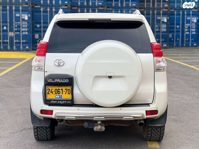 טויוטה לנד קרוזר