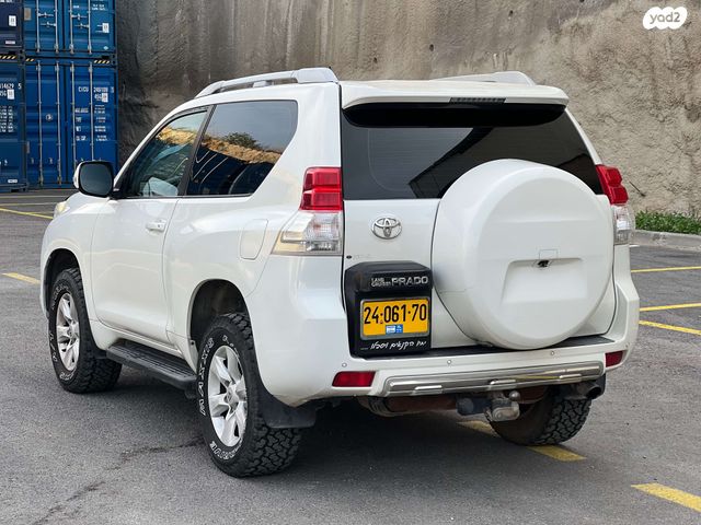 טויוטה לנד קרוזר