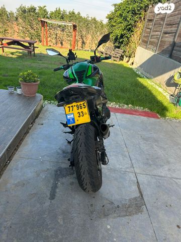 קאוואסאקי Z800R