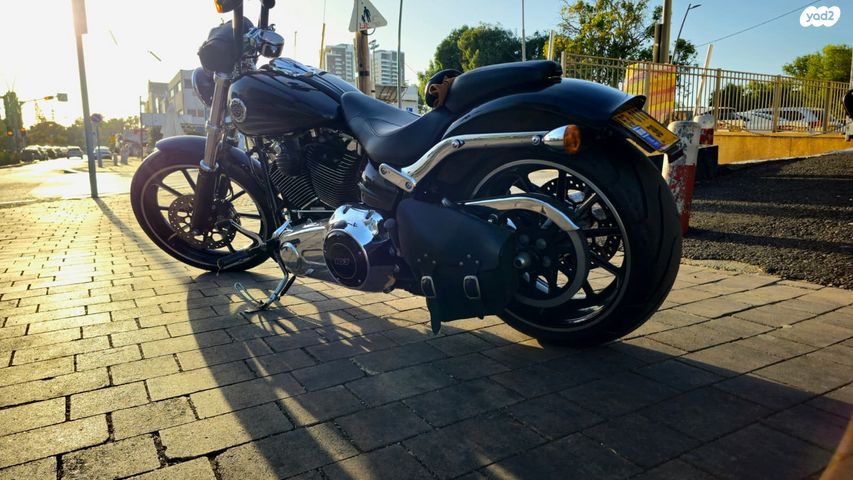 הרלי דיווידסון ברייקאאוט 103
