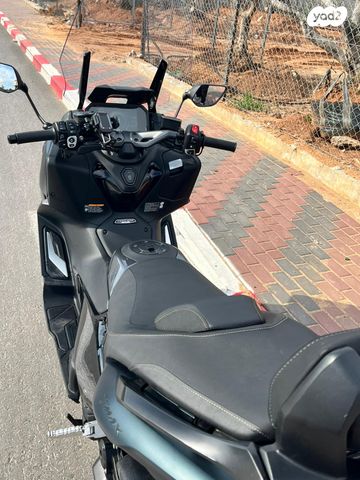 ימאהה TMAX 560 Tech