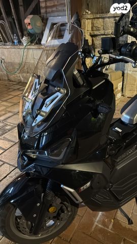 מודעת רכב סאן יאנג ג'וי מקס ספורט 125