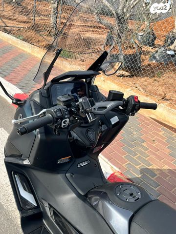 ימאהה TMAX 560 Tech