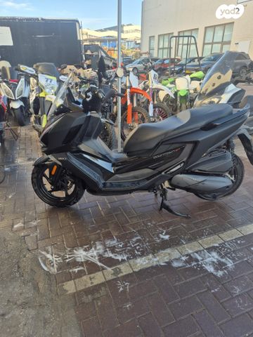 מודעת רכב קימקו דאון-טאון 350