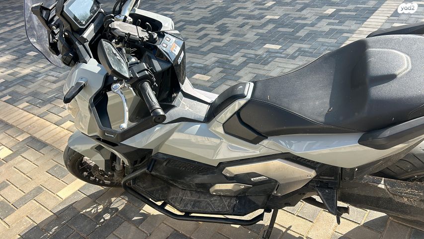 הונדה X-ADV750